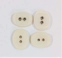 Nasturi albi-mat cu ocheti metalici 2.2cm